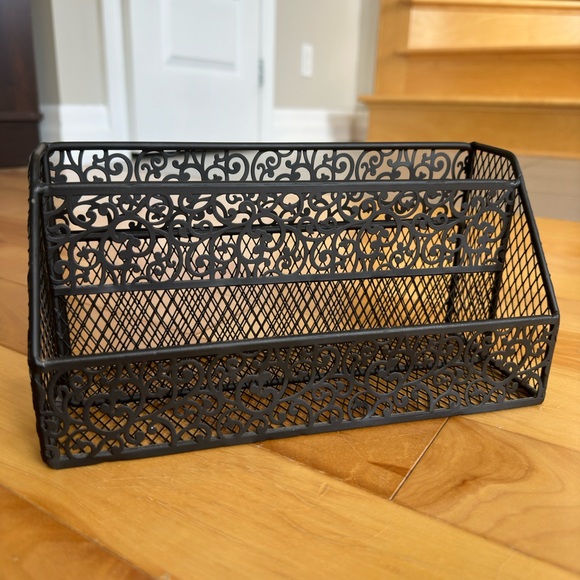 Brand new document and pencil holders - Picture 4 of 5